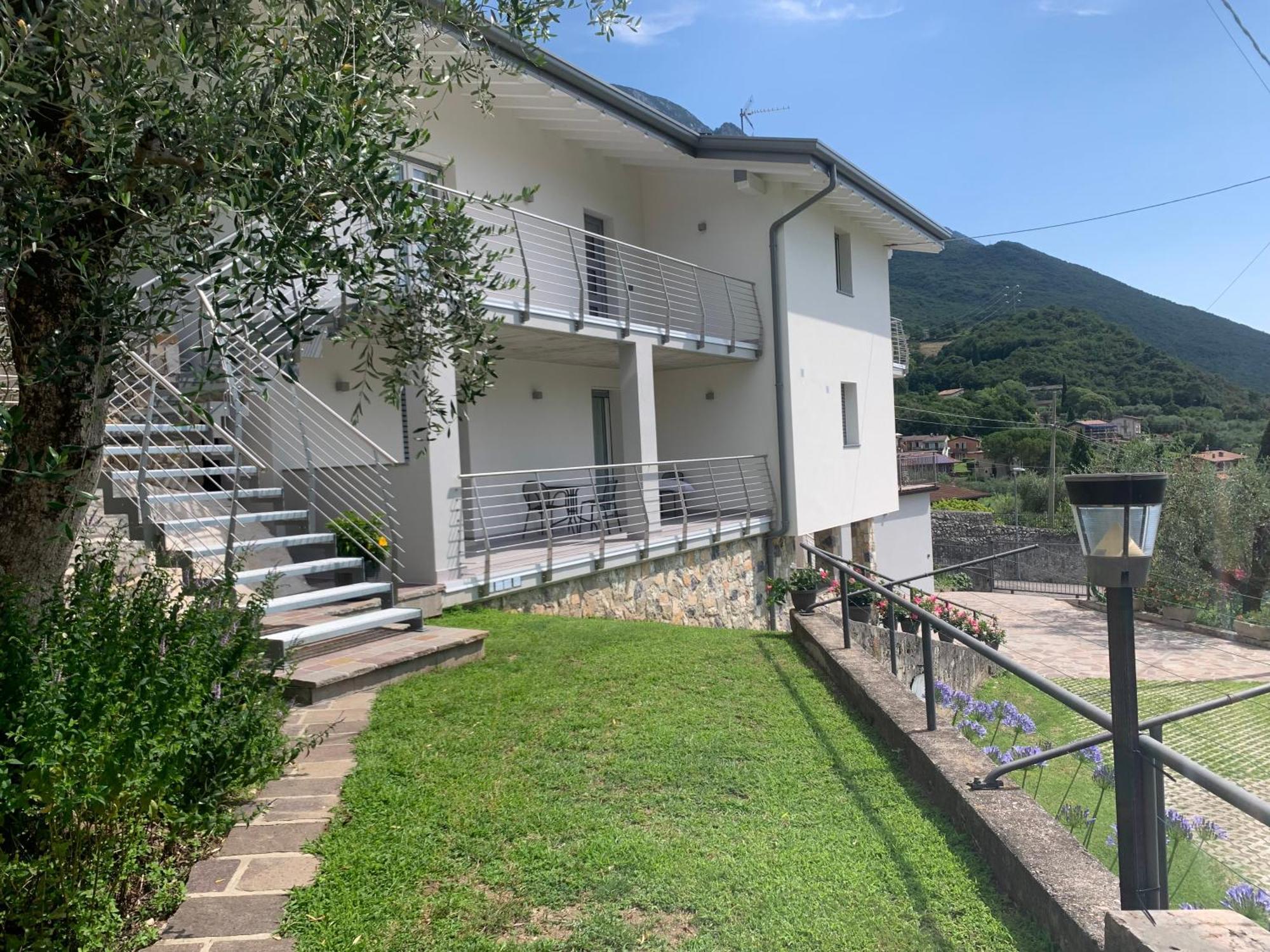 Appartamento Viola Malcesine Exterior photo